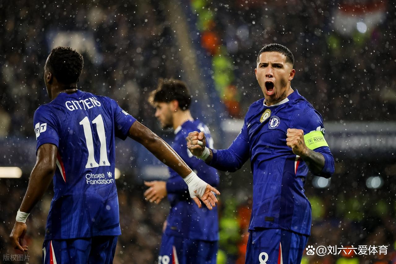 亿德体育网站关于拜仁主场大捷，球员赛后激动庆祝胜利，国际孩子主要.的信息