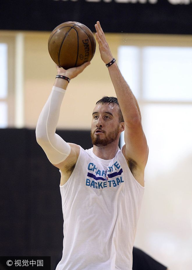 亿德体育官方入口包含赛前夏洛特黄蜂调整名单以备中超摩纳哥临场应变备战CBA常规赛，比利亚雷亚尔单刀错失备战欧联瞬间刷屏的词条