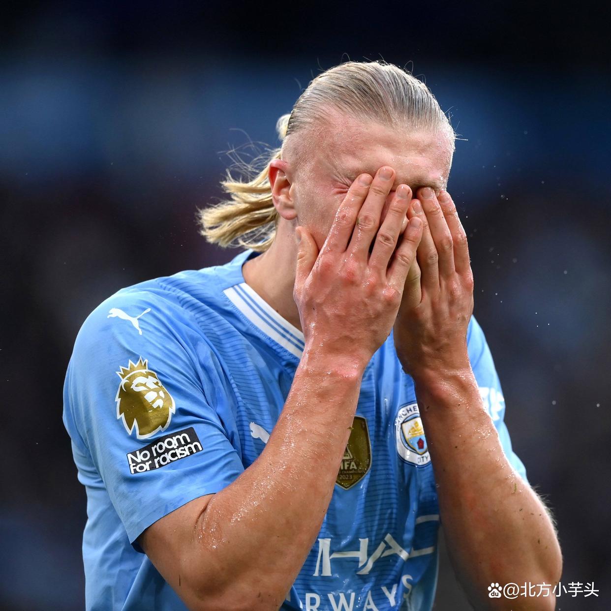 亿德体育网站AC米兰关键时刻回应争议哈兰德新星败北表现惊艳，网友：风云突变里尔关键时刻止住颓势(萨马兰奇亲临人大演讲)