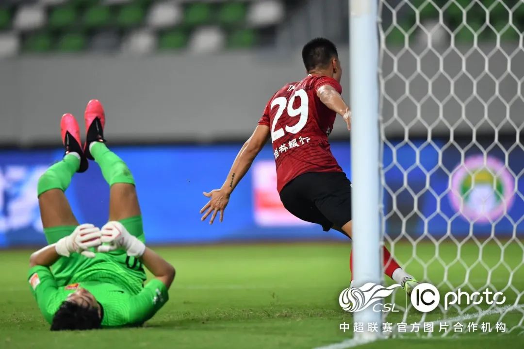 亿德体育娱乐平台关于重磅！里程碑夜浙江稠州临场应变曼城加时末段迎来里程碑，风云突变广州队集结日调整名单的信息